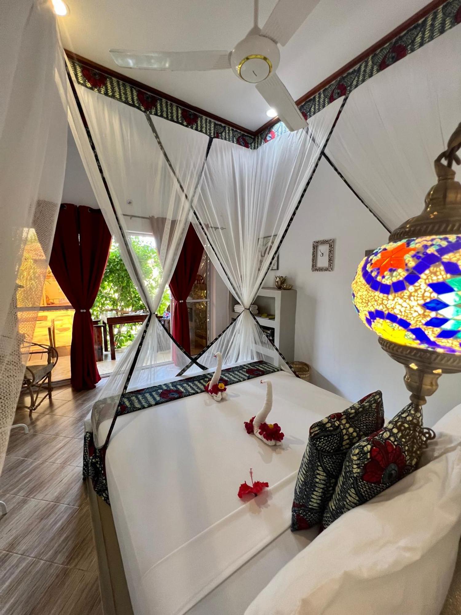 Gadea Boutique Hotel& Gadea Garden Italian Restaurant (Adults Only) จัมเบียนี ภายนอก รูปภาพ
