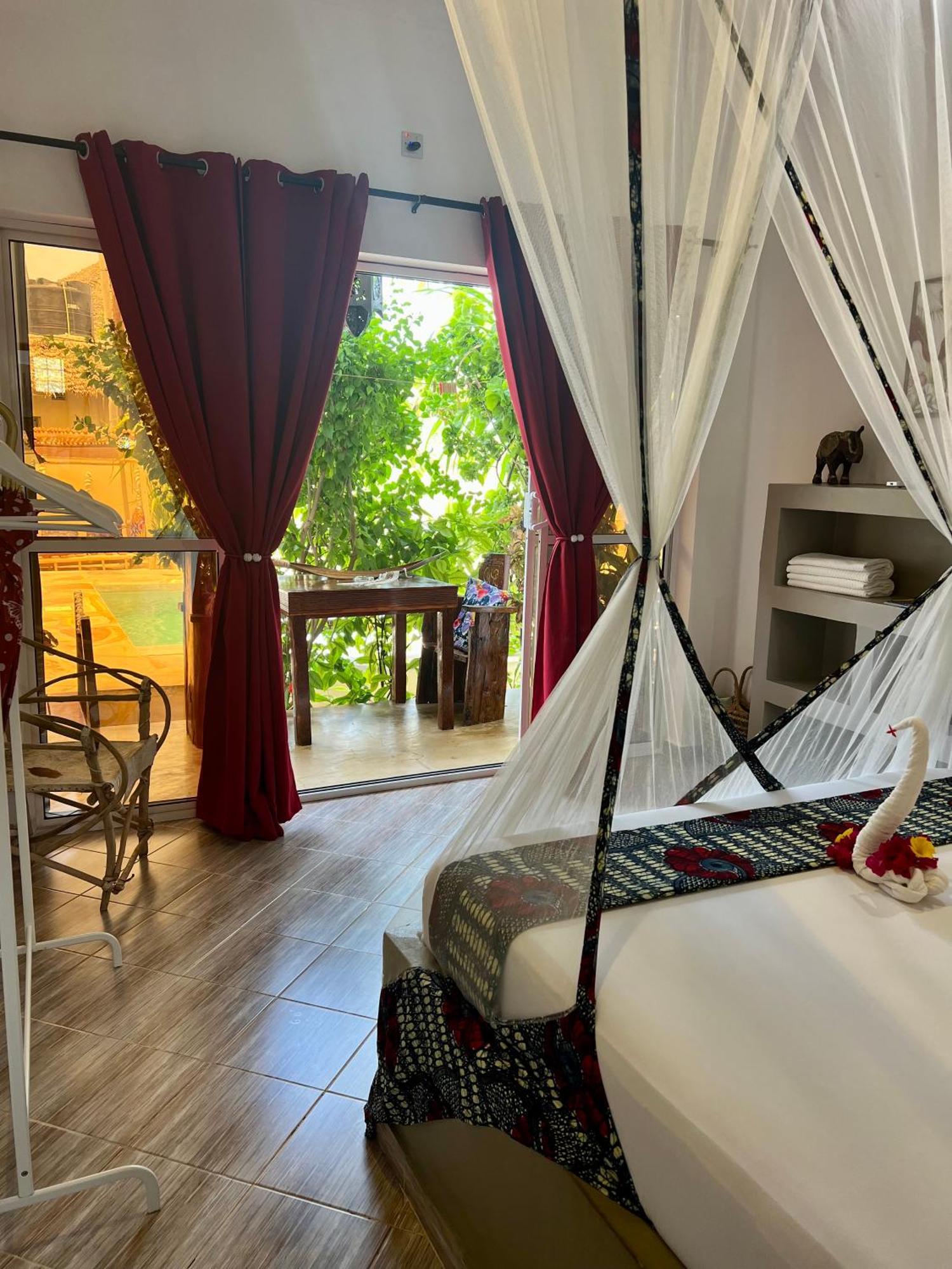 Gadea Boutique Hotel& Gadea Garden Italian Restaurant (Adults Only) จัมเบียนี ภายนอก รูปภาพ